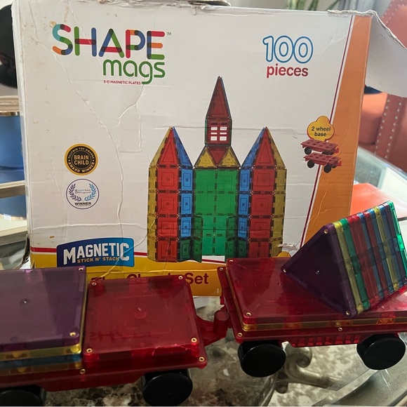 Shape mags - Picture 1 of 3